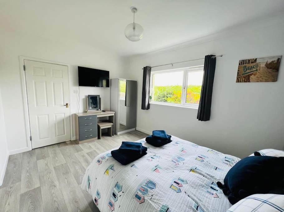2 Bedroom Holiday Home In The Heart Of West Wales St Clears Exterior photo