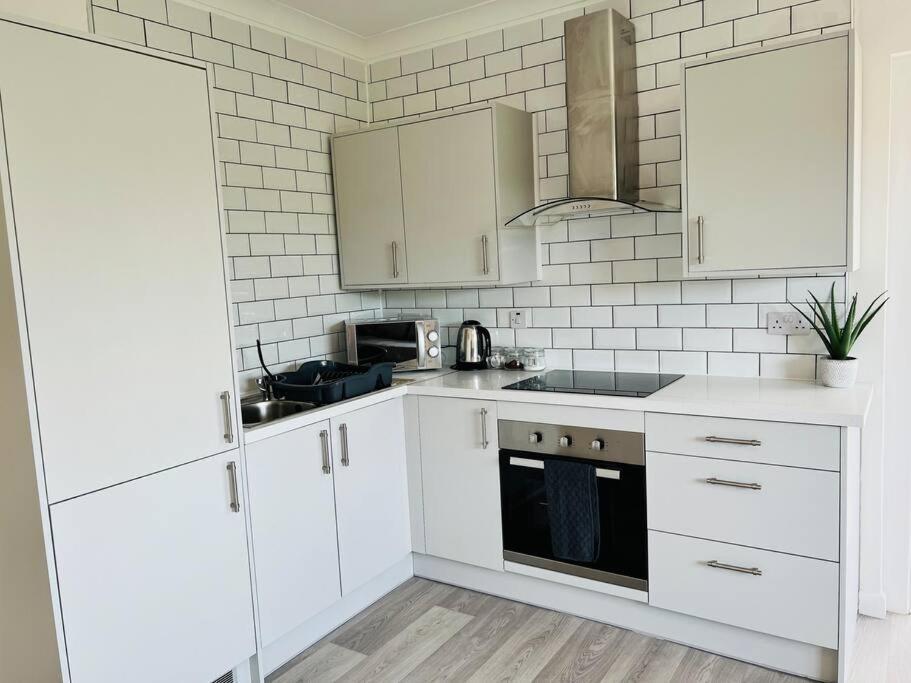 2 Bedroom Holiday Home In The Heart Of West Wales St Clears Exterior photo