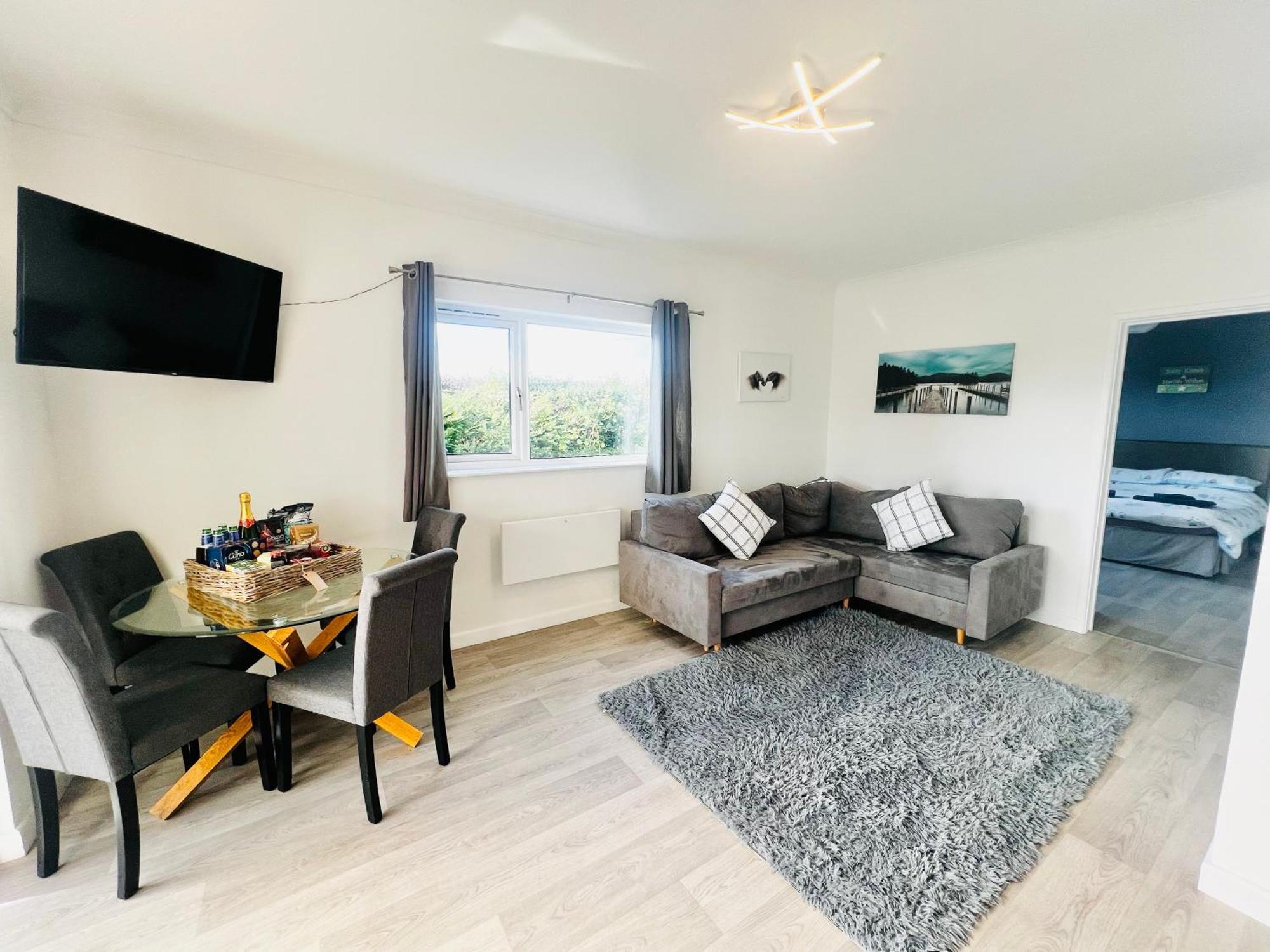 2 Bedroom Holiday Home In The Heart Of West Wales St Clears Exterior photo
